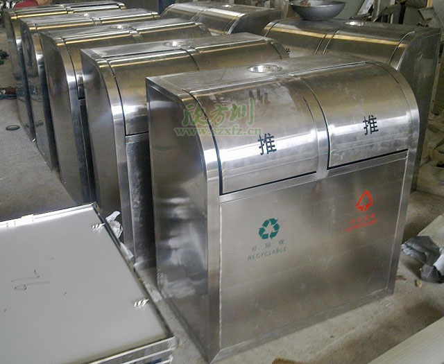 不銹鋼分類(lèi)環(huán)保垃圾桶工廠成品圖